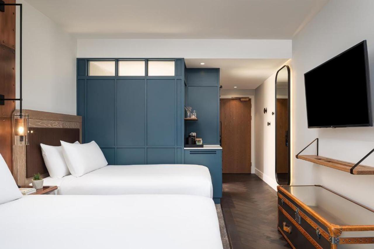 Отель The Gantry London Curio Collection By Hilton Экстерьер фото