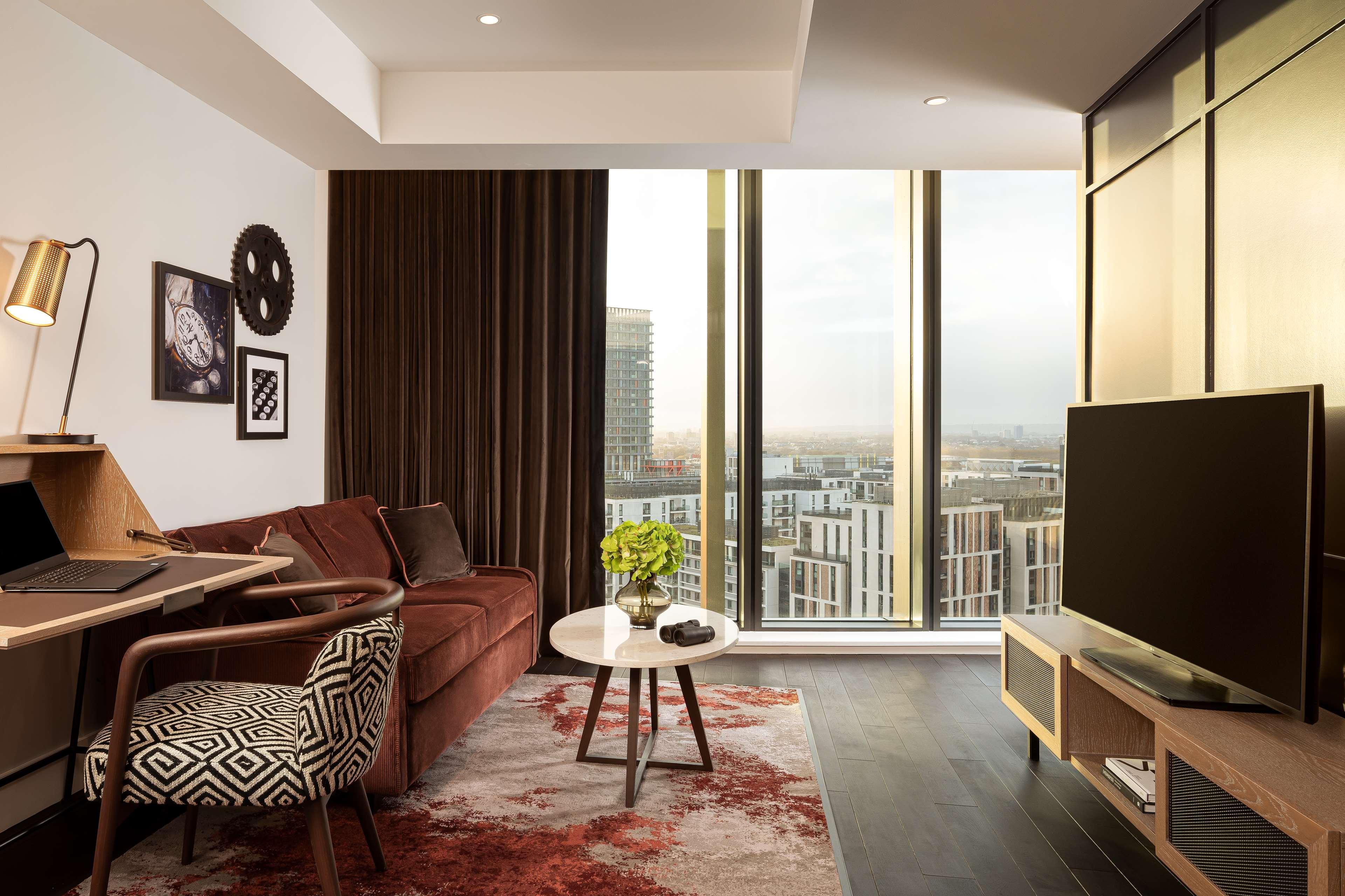 Отель The Gantry London Curio Collection By Hilton Экстерьер фото